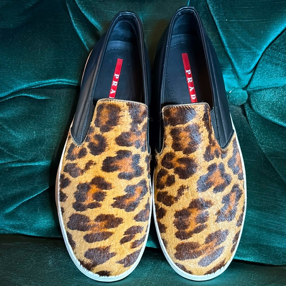Prada Shoes black/print leather unisex sneaker size 7 mens 11 womens comfortable